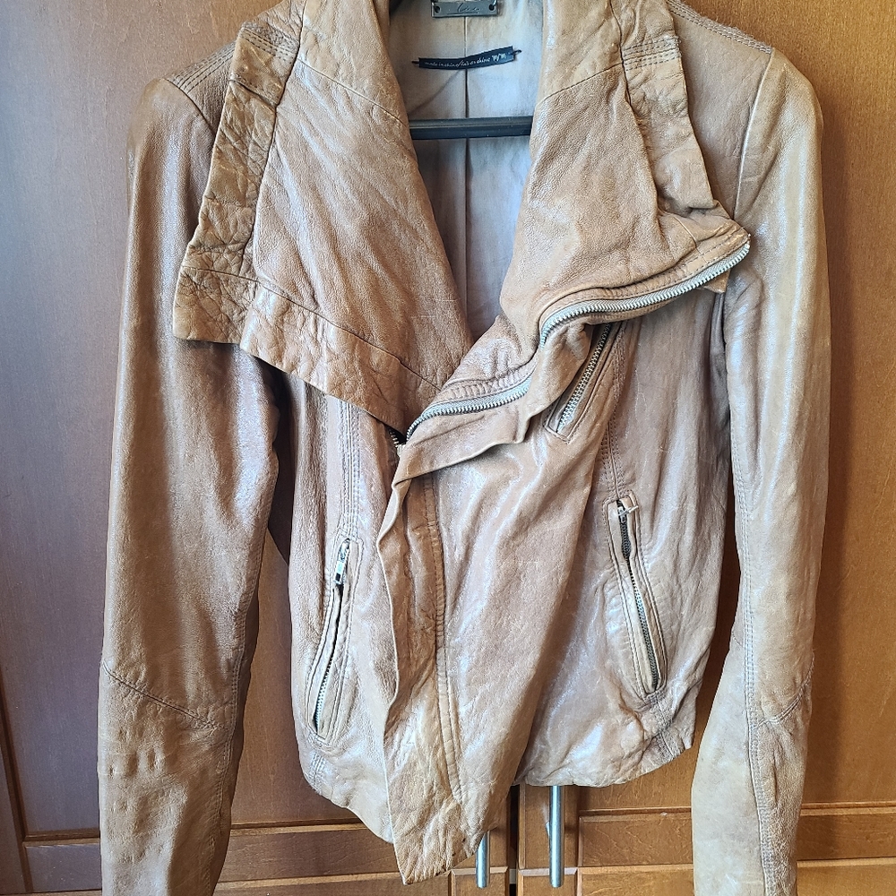 LINEA Leather Jacket, size M